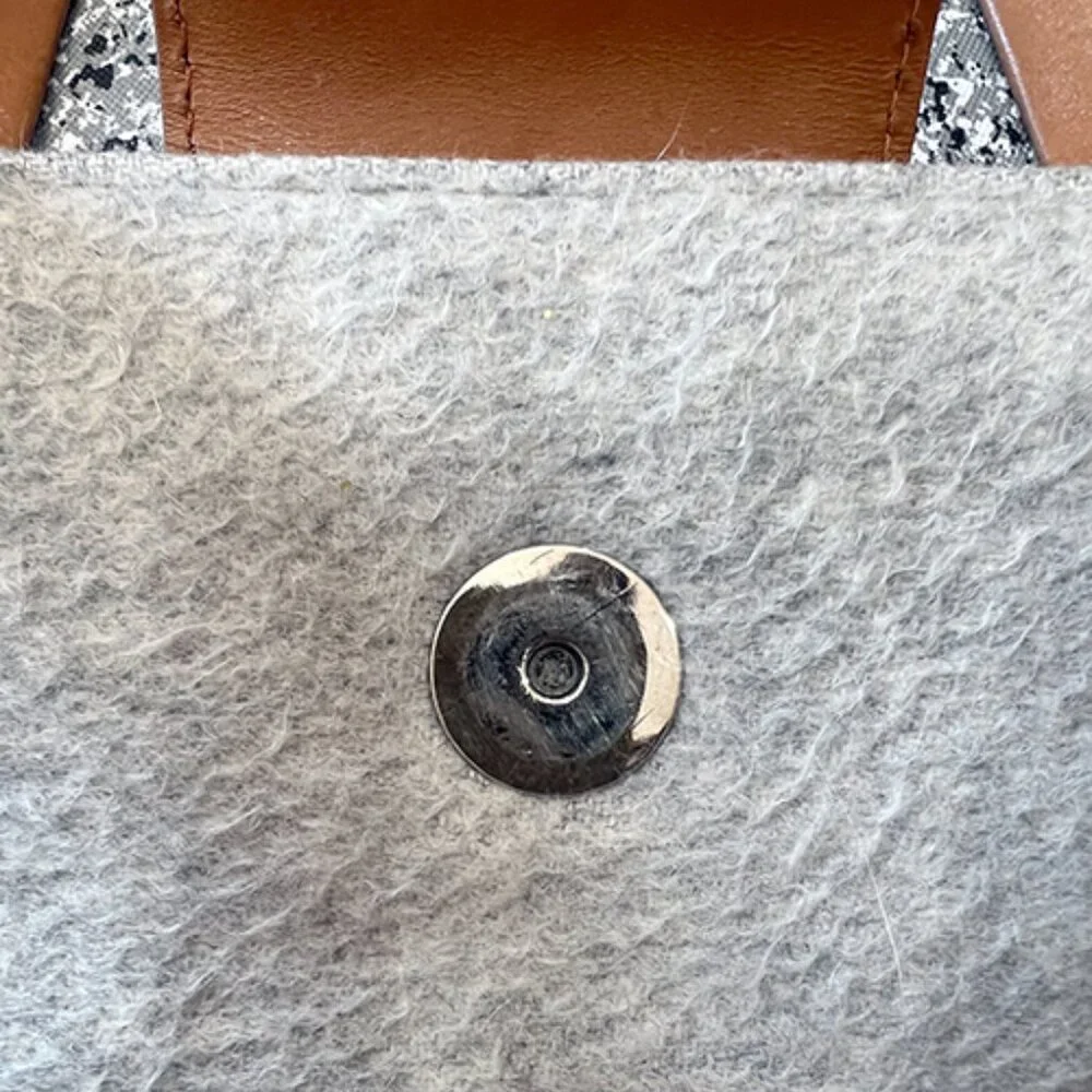 Authentic Bvlgari Grey Wool Shoulder Satchel Handbag - Picture 7 of 15